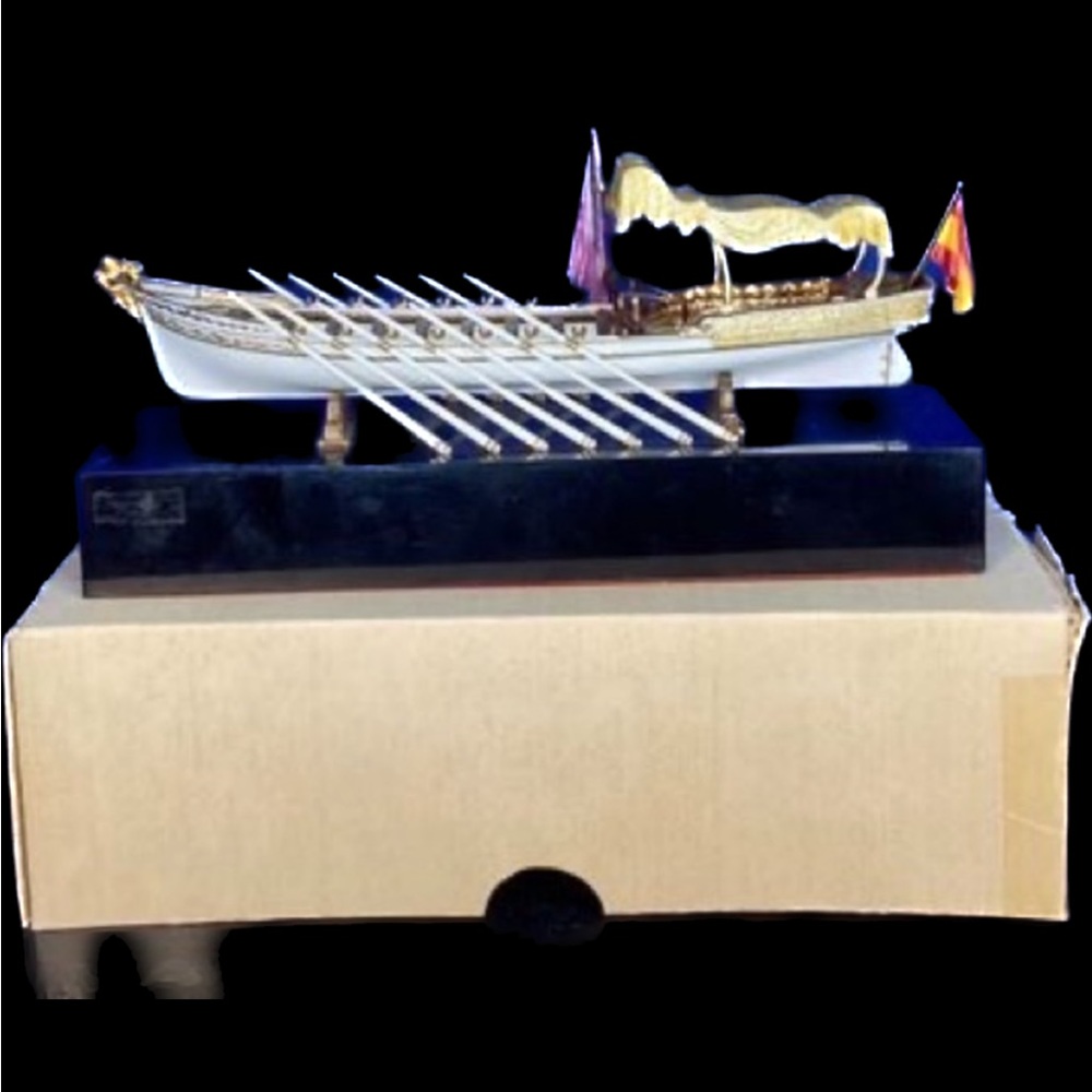 Vintage Miniature Spanish Ship / Miniatura Falua Isabel II Siglo XIX Spain - Picture 1 of 11